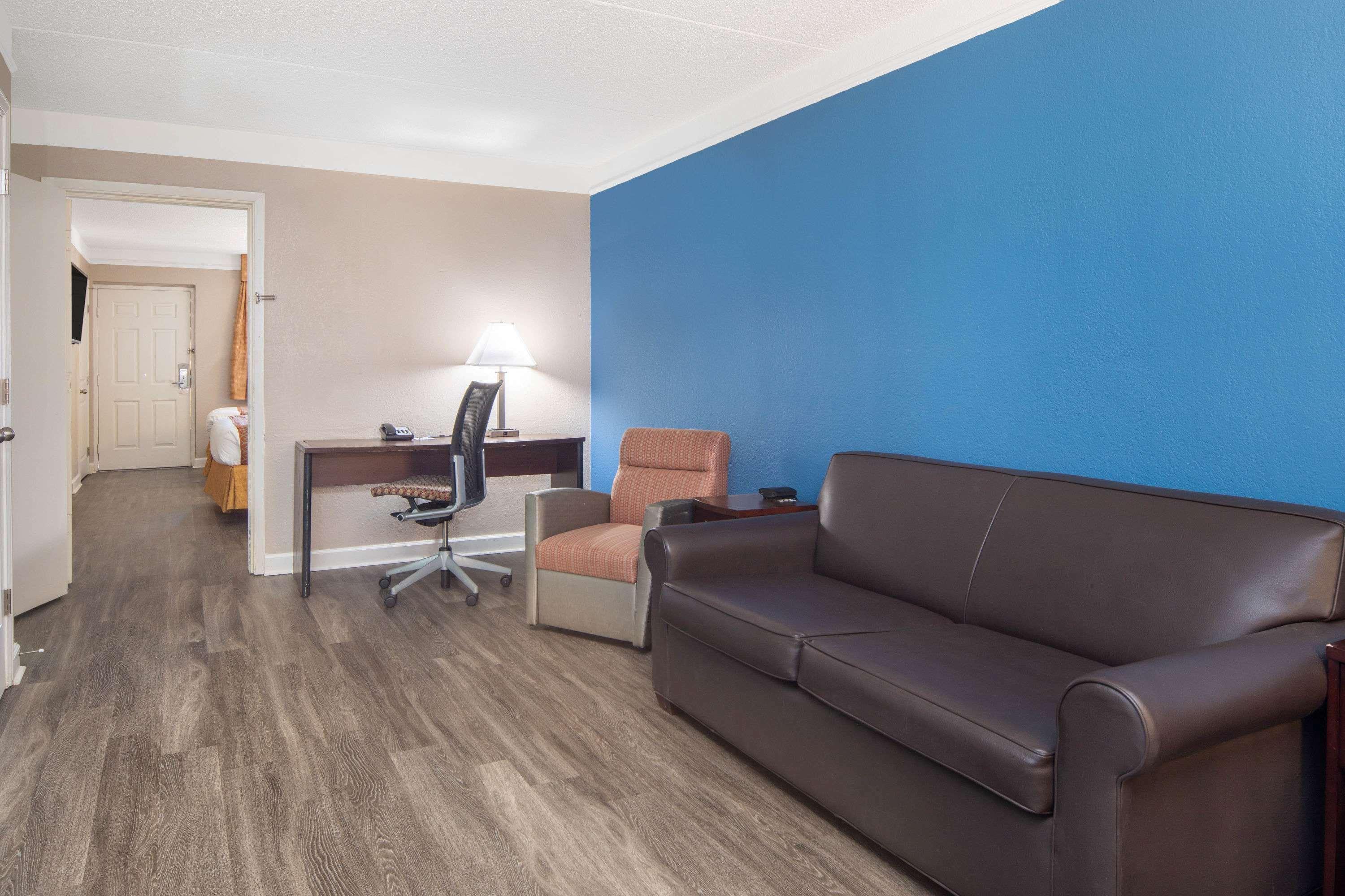 Budget Inn & Suite Atlanta Marietta Stadium Экстерьер фото