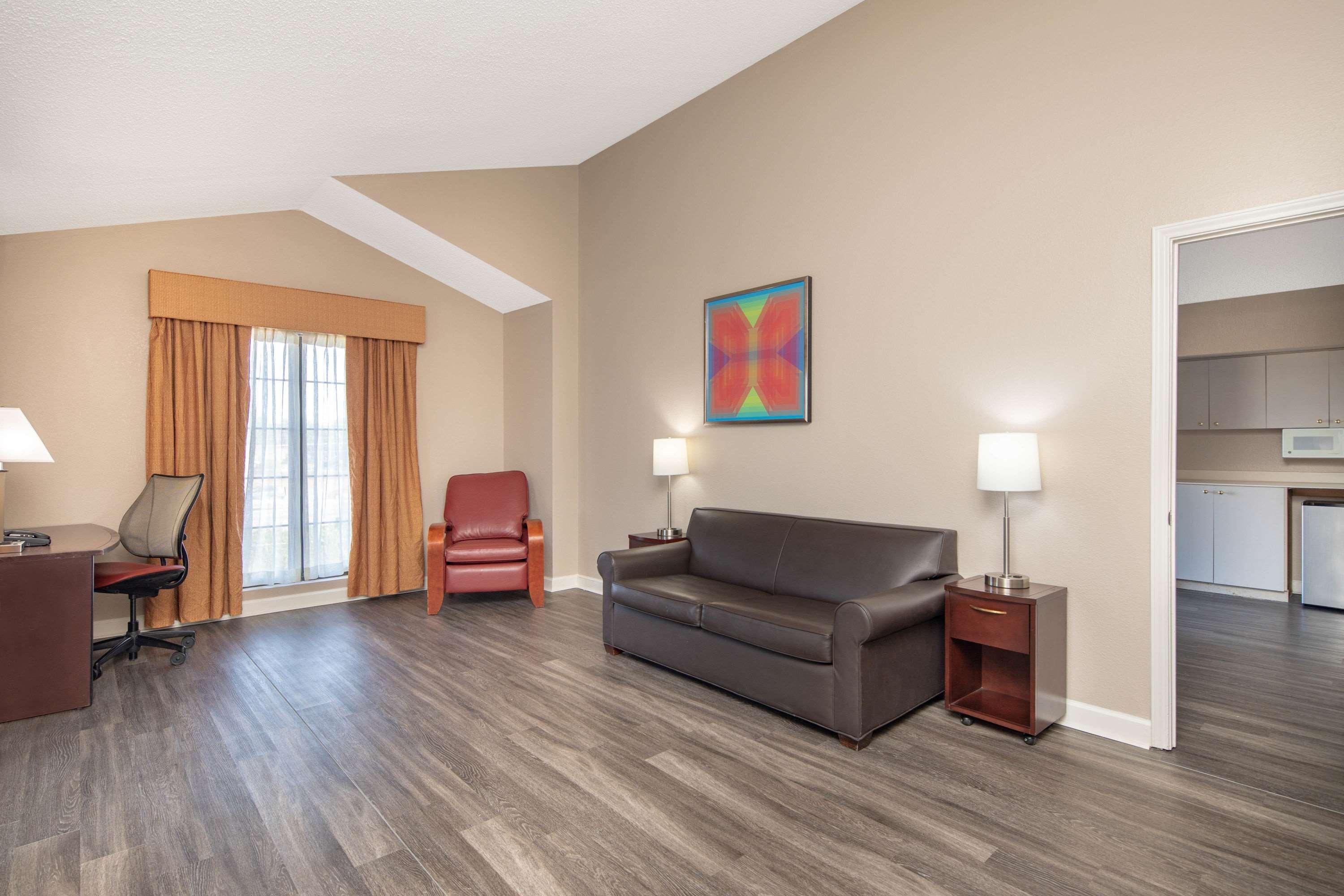 Budget Inn & Suite Atlanta Marietta Stadium Экстерьер фото