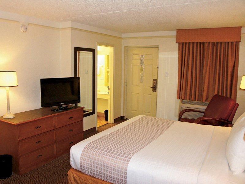 Budget Inn & Suite Atlanta Marietta Stadium Экстерьер фото